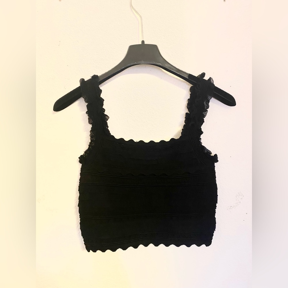 Sandro
Amara Scalloped Edge Sleeveless Top - Picture 5 of 5